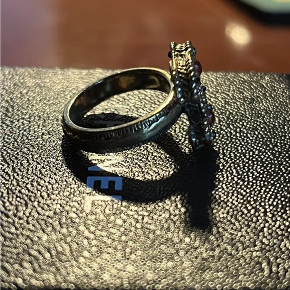 Authentic Chanel ring  size 5.5 - Picture 3 of 7